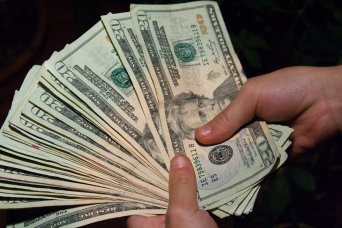 Sell your house to an all cash buyer Sell your home to an all cash buyer